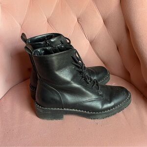Stylish Black Women's Boots